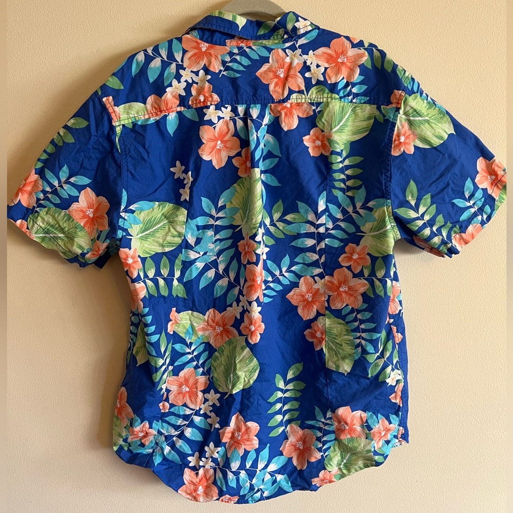 Men’s XL blue floral Hawaiian button-up shirt sleeve shirt. The Place brand. - Picture 2 of 5